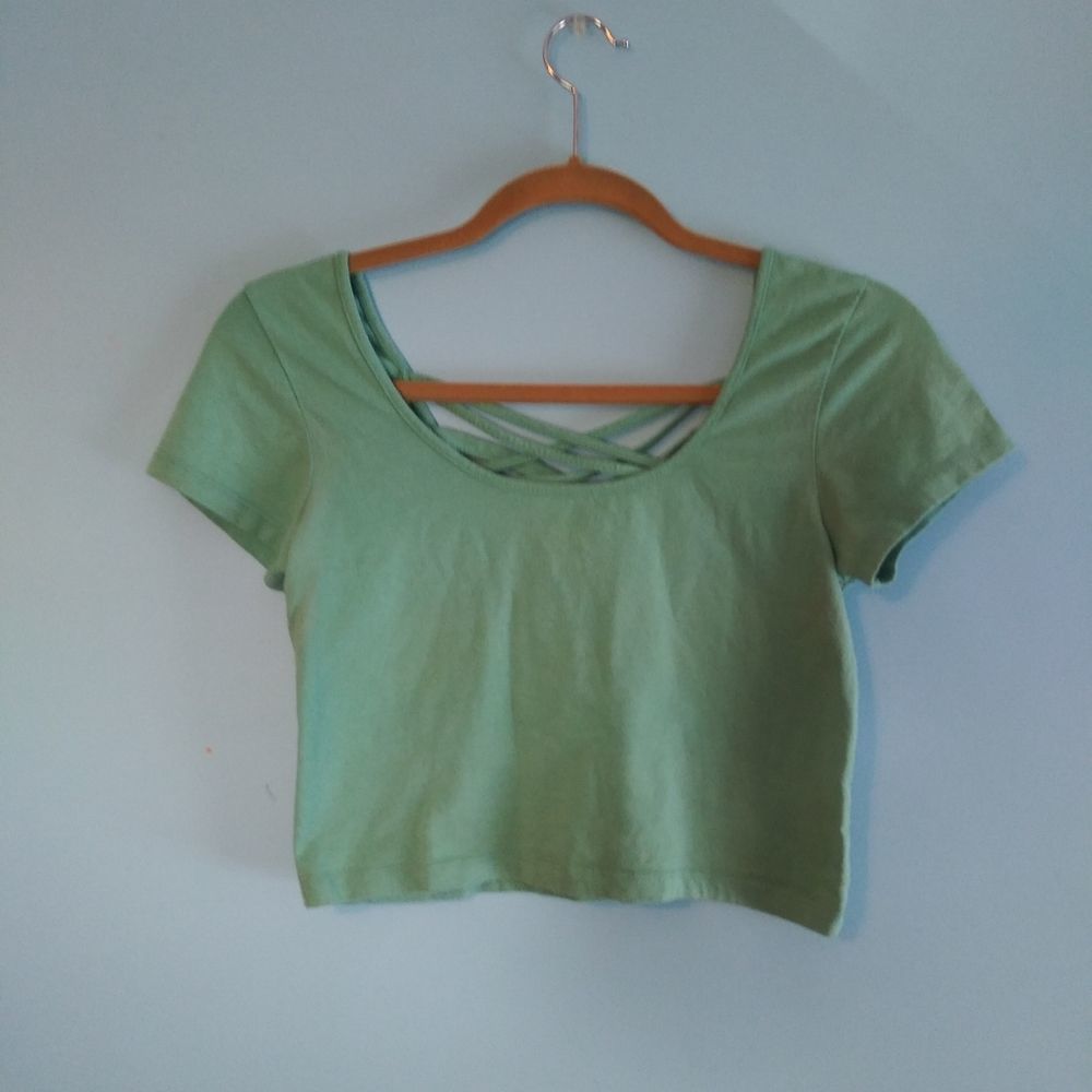 Crop top